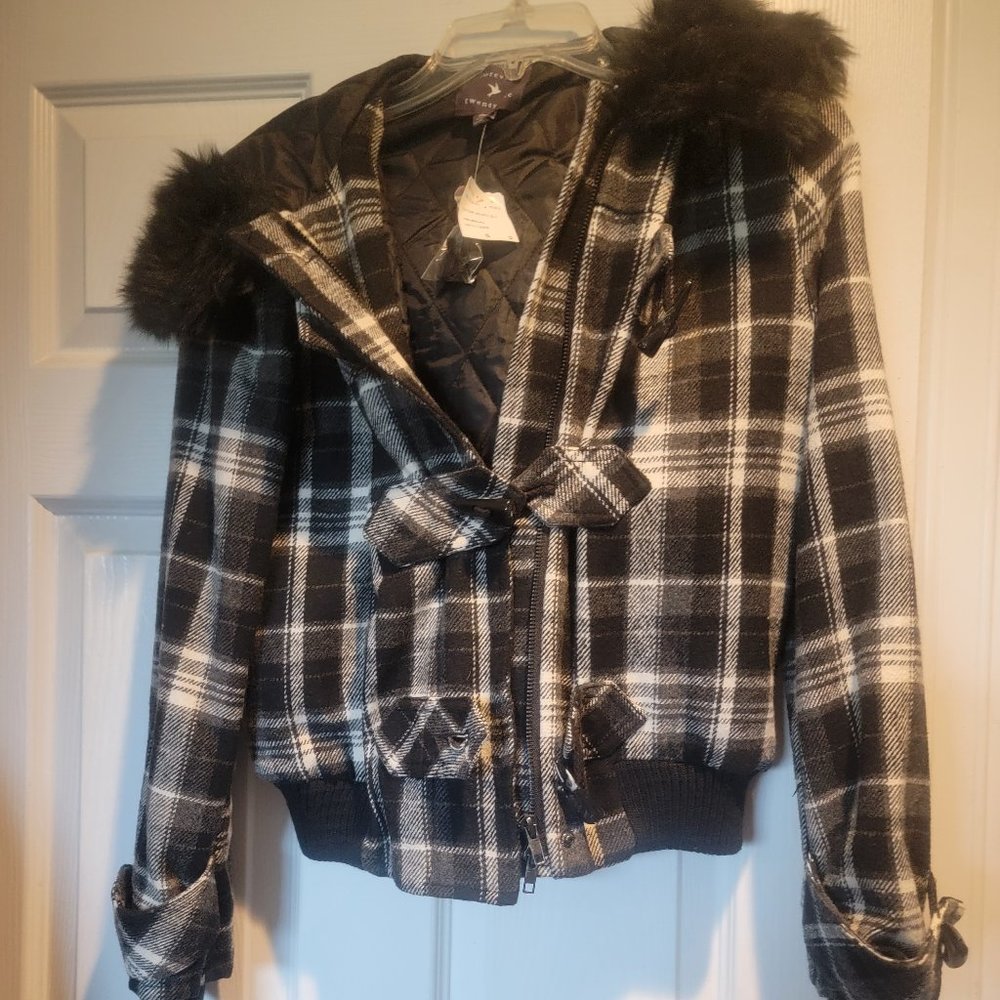 Women's Forever 21 Zippered Hooded Jacket  New w/tags!!! Size: P/S